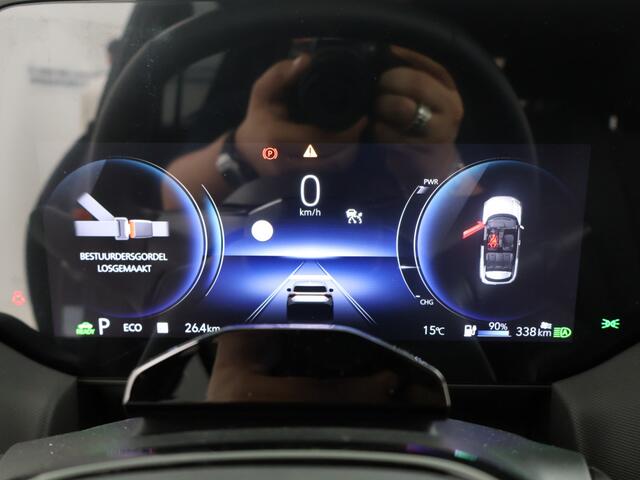 Toyota URBAN CRUISER Dynamic 61 kWh *NIEUW*