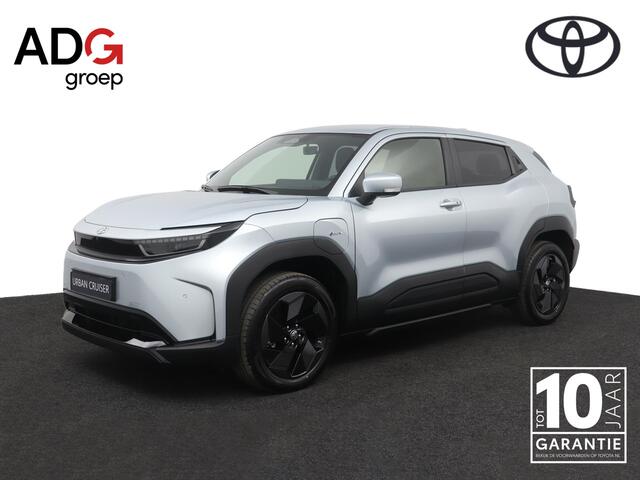 Toyota URBAN CRUISER Dynamic 61 kWh | Nieuw uit voorraad leverbaar! |