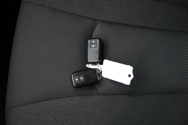 Toyota URBAN CRUISER Active 49 kWh | Nieuw uit voorraad leverbaar! |