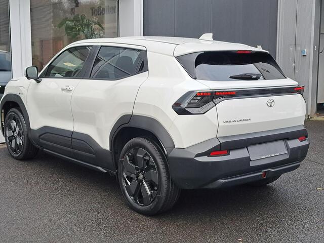 Toyota URBAN CRUISER Executive 61 kWh | Nieuwe auto | Dodehoekdetectie | 360 camera | JBL | Panoramadak | Ook andere kleuren en uitvoeringen snel leverbaar!