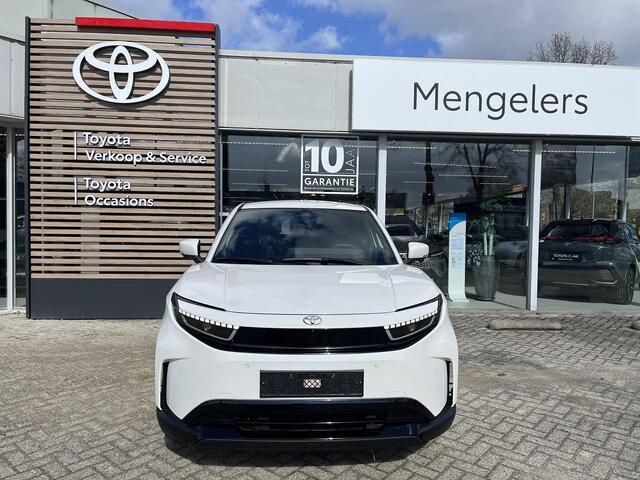 Toyota URBAN CRUISER Executive 61 kWh | Nu met EXTRA INRUILVOORDEEL VAN ¤ 1.500,-