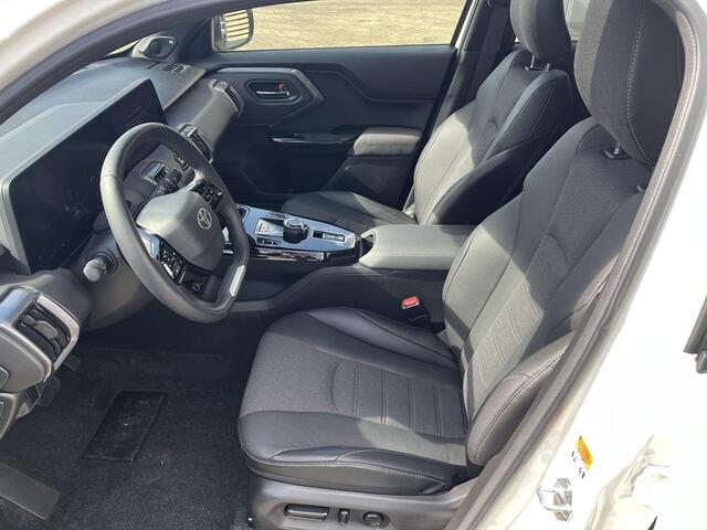 Toyota URBAN CRUISER Executive 61 kWh | Nu met EXTRA INRUILVOORDEEL VAN ¤ 1.500,-