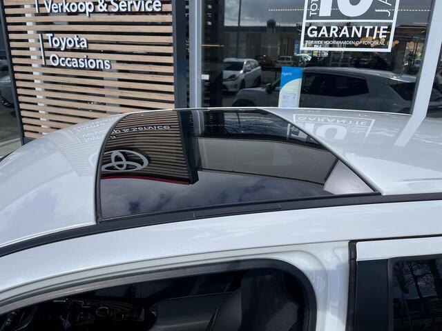Toyota URBAN CRUISER Executive 61 kWh | Nu met EXTRA INRUILVOORDEEL VAN ¤ 1.500,-