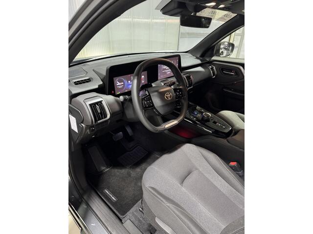 Toyota URBAN CRUISER Dynamic 61 kWh | Snel leverbaar |