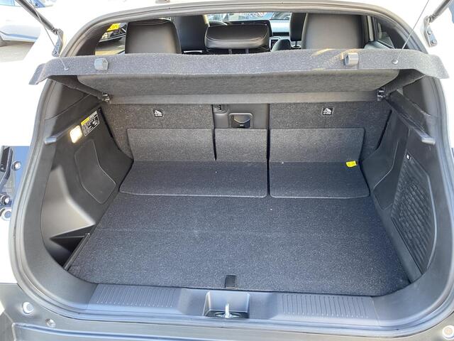 Toyota URBAN CRUISER Executive 61 kWh Nieuw! Panoramadak, 360° camea, navigatie, parkeersensoren, draadloze telefoonlader, stoel- & stuurverwarming