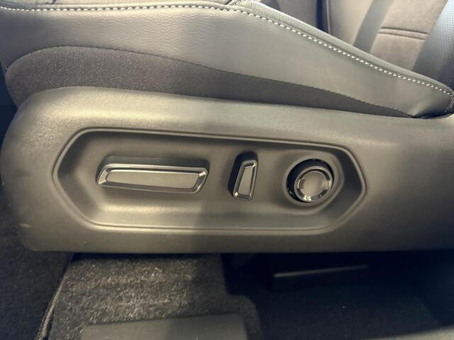 Toyota URBAN CRUISER Executive 61 kWh **LAND BREEZE GREEN/ NIEUWE AUTO/ DIRECT LEVERBAAR**