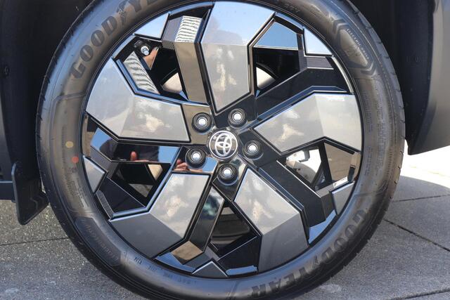 Toyota URBAN CRUISER Executive 61 kWh, Direct leverbaar 3000 inruiplremi, JBL, BSM, 360 Camera, Leder!