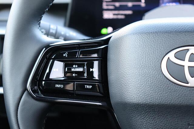 Toyota URBAN CRUISER Executive 61 kWh, JBL, 360 Camera, ¤ 3.000 Inruil Voordeel ! Adaptieve cruise control, Apple Carplay / Android Auto.