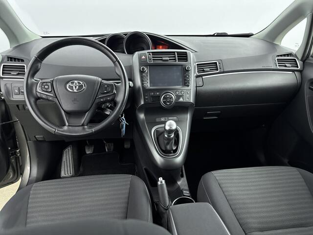 Toyota VERSO 1.8 VVT-i Dynamic Limited | Navigatie | Parkeercamera | Trekhaak | Wacht met adverteren, Ruiling 26-08