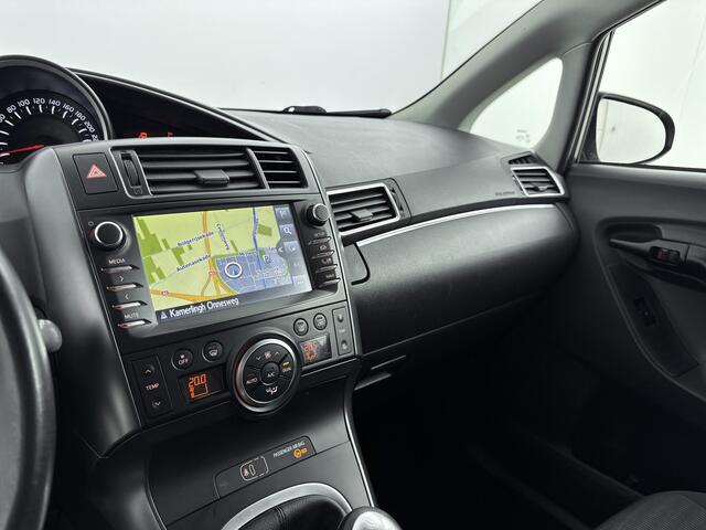 Toyota VERSO 1.8 VVT-i Dynamic Limited | Navigatie | Parkeercamera | Trekhaak | Wacht met adverteren, Ruiling 26-08