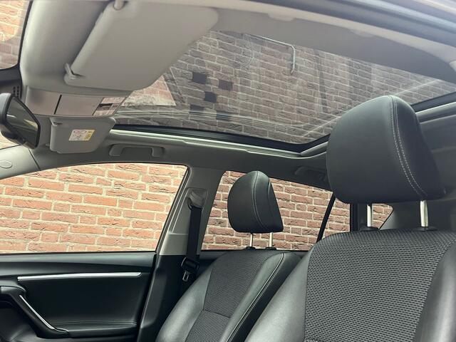Toyota VERSO 1.8 VVT-i Executive. Panodak, Navi, Camera, Clima, Cruise, 17"LMV, Haak 1300kg