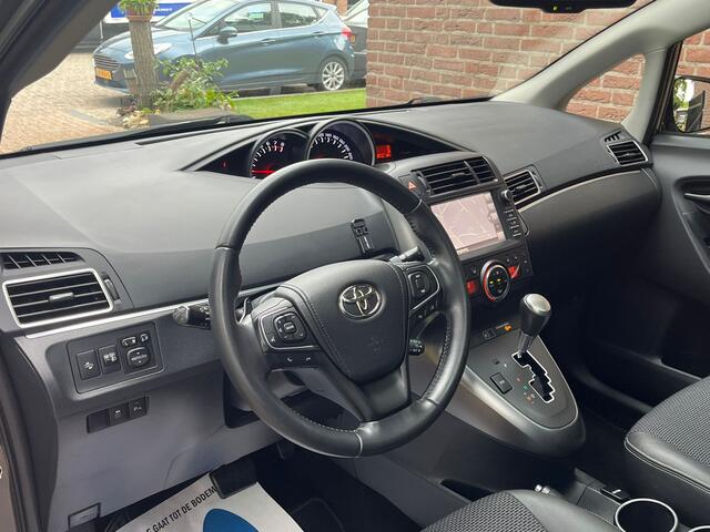 Toyota VERSO 1.8 VVT-i Executive. Panodak, Navi, Camera, Clima, Cruise, 17"LMV, Haak 1300kg