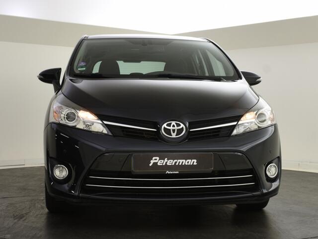Toyota VERSO 1.8 VVT-i Aspiration 7 persoons | Panoramdak | Trekhaak