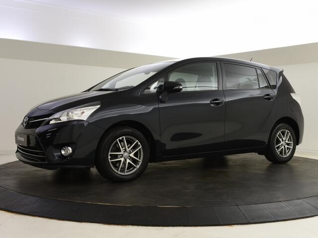 Toyota VERSO 1.8 VVT-i Aspiration 7 persoons | Panoramdak | Trekhaak