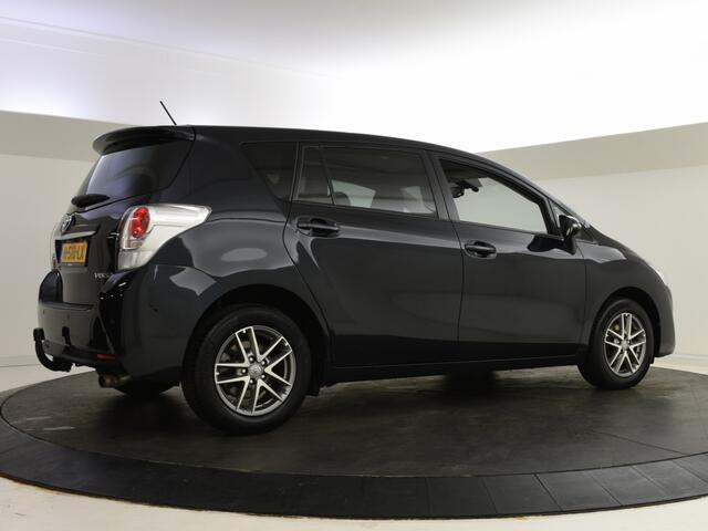 Toyota VERSO 1.8 VVT-i Aspiration 7 persoons | Panoramdak | Trekhaak