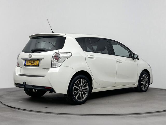 Toyota VERSO 1.8 VVT-i Dynamic | Trekhaak | Navigatie | Dealer onderhouden | NL-Auto |