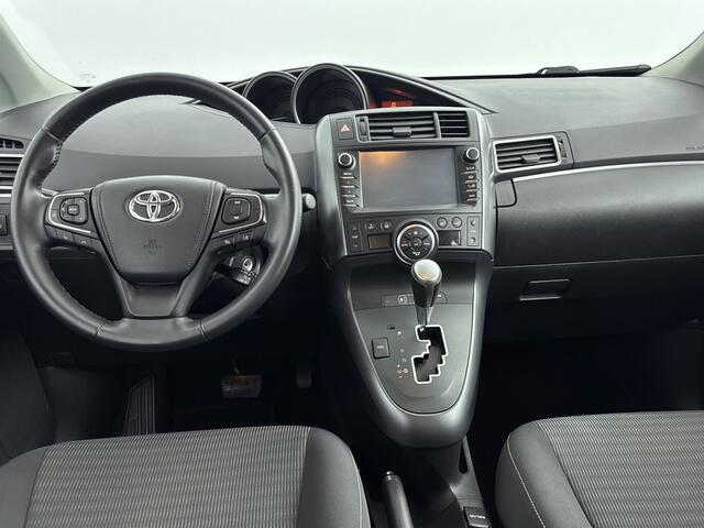 Toyota VERSO 1.8 VVT-i Dynamic | Trekhaak | Navigatie | Dealer onderhouden | NL-Auto |