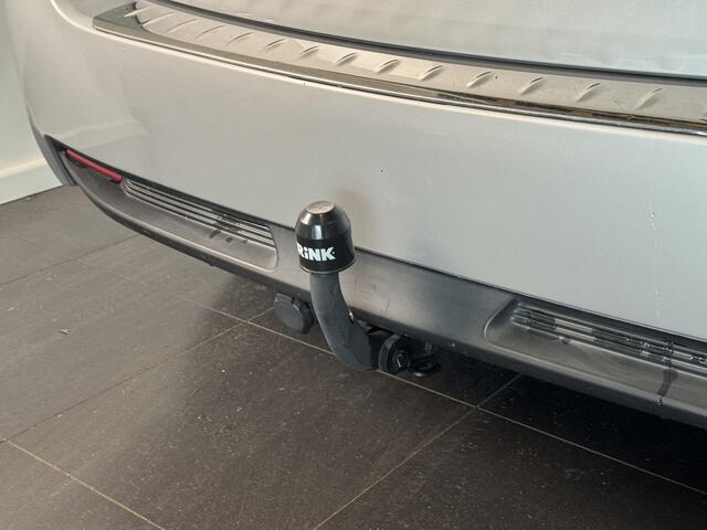 Toyota VERSO 1.8 VVT-i Dynamic | Trekhaak | Fabrieksnavigatie | Zeer lage KM-stand |