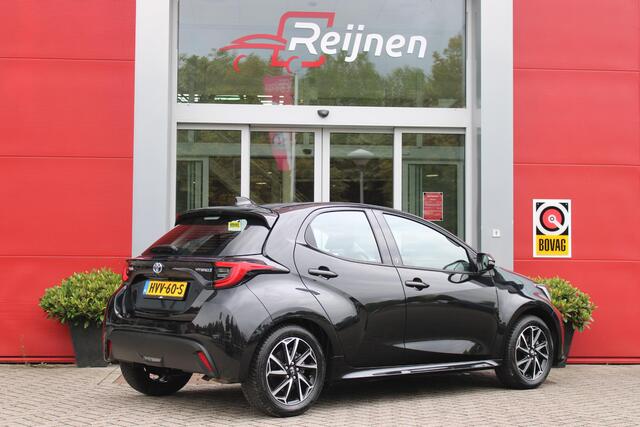 Toyota YARIS 1.5 Hybrid 115PK DYNAMIC | ACHTERUITRIJ CAMERA | ADAPTIVE CRUISE CONTROL | ELEKTRISCHE RAMEN VOOR / ACHTER | DAB+ RADIO | APPLE CARPLAY / ANDROID AUTO | CLIMATE CONTROL | ALL SEASONS BANDEN | LED VERLICHTING | MISTLAMPEN VOOR |