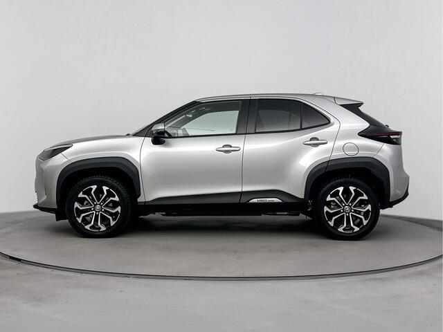 Toyota YARIS Cross 1.5 Hybrid Dynamic Limited | Apple Carplay/Android Auto | Stoel-/Stuur verwarming | Lichtmetalen Velgen | Metaallak |