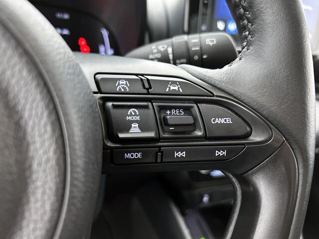 Toyota YARIS 1.5 Hybrid 115 First Edition