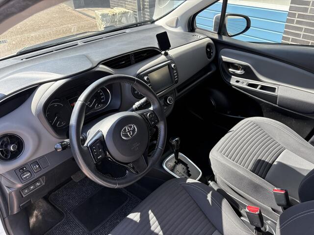 Toyota YARIS 1.5 Hybrid Active, navi/climate/cruise/camera