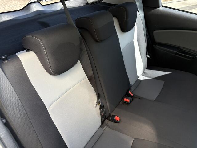 Toyota YARIS 1.5 Hybrid Active, navi/climate/cruise/camera