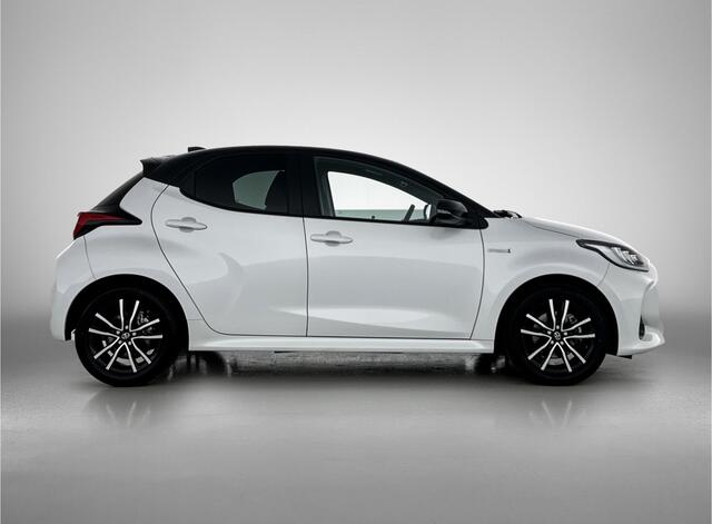 Toyota YARIS 1.5 Hybrid Style | Leer |