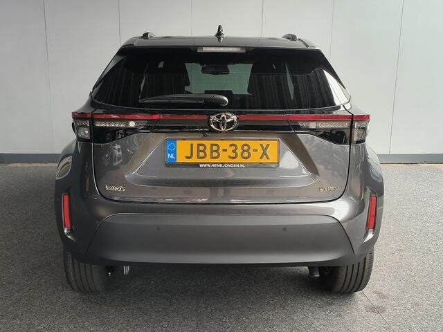 Toyota YARIS Cross 1.5 Hybrid 130 Dynamic NIEUW!!! Rijklaar + 5 jaar Fabrieksgarantie Henk Jongen Auto's in Helmond, al 50 jaar service zoals 't hoort!