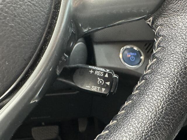 Toyota YARIS 1.5 Hybrid Trend met o.a Full map navigatie, Cruise control, Hoge instap, Automaat, Slechts 74303 km!