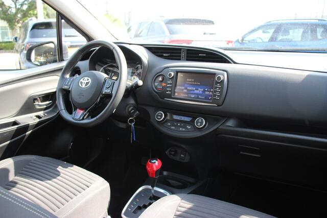 Toyota YARIS 1.5 Hybrid Design Sport Automaat | Trekhaak | Cruise | Clima | Camera |