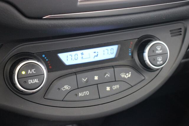 Toyota YARIS 1.5 Hybrid Design Sport Automaat | Trekhaak | Cruise | Clima | Camera |