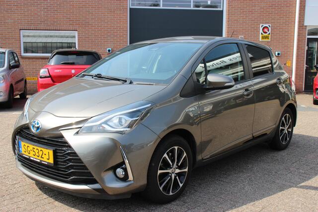 Toyota YARIS 1.5 Hybrid Design Sport Automaat | Trekhaak | Cruise | Clima | Camera |