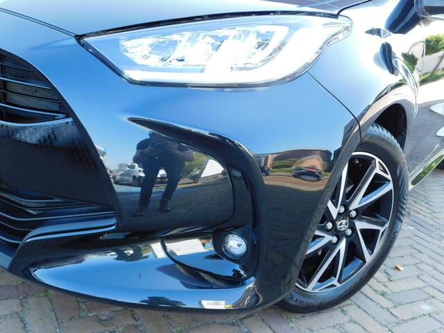 Toyota YARIS 1.5 VVT-i Dynamic | LED | All-season banden
