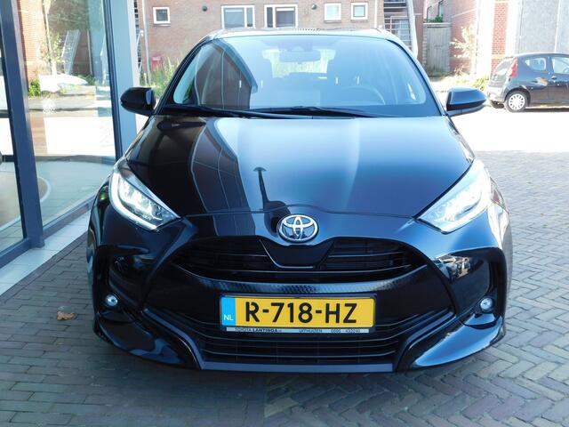 Toyota YARIS 1.5 VVT-i Dynamic | LED | All-season banden