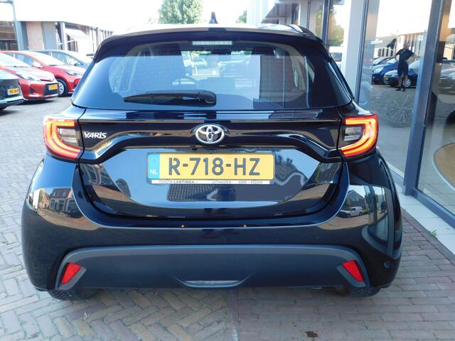 Toyota YARIS 1.5 VVT-i Dynamic | LED | All-season banden