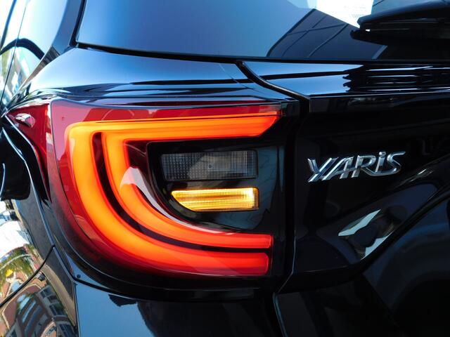 Toyota YARIS 1.5 VVT-i Dynamic | LED | All-season banden