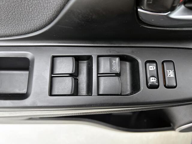 Toyota YARIS 1.5 Hybrid Executive | Nederlandse Auto | Navigatie | Keyless Entry | Dealer Onderhouden |