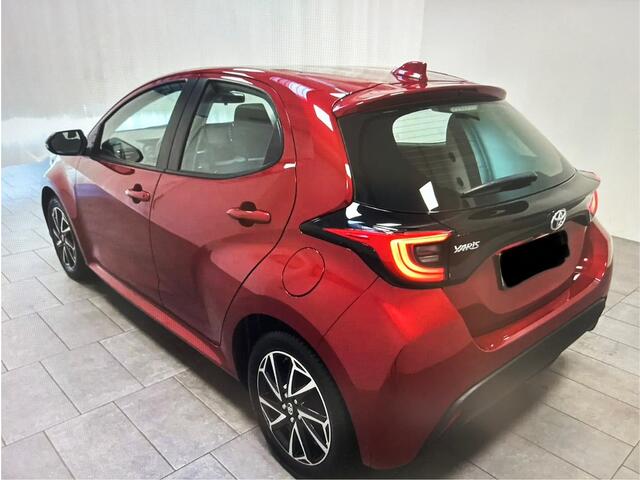 Toyota YARIS 1.5 VVT-i DYNAMIC LED / CRUISE / CARPLAY / RIJKLAAR