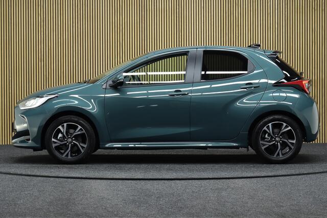 Toyota YARIS 1.5 Hybrid 115 Dynamic + Comfort Pack | ¤2.000,- Voorraad Voordeel! | Parkeerhulp | Dodehoekdetectie | Camera | Maps Navigatie | Keyless | Clima | Dodehoekdetectie