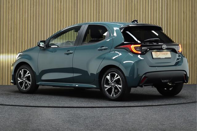Toyota YARIS 1.5 Hybrid 115 Dynamic + Comfort Pack | ¤2.000,- Voorraad Voordeel! | Parkeerhulp | Dodehoekdetectie | Camera | Maps Navigatie | Keyless | Clima | Dodehoekdetectie