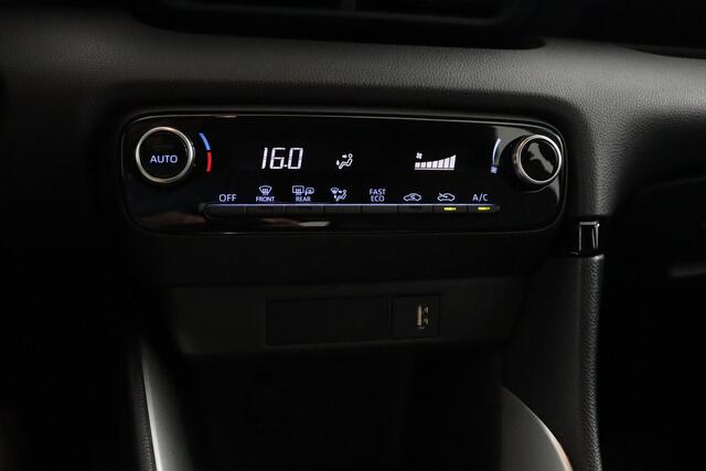 Toyota YARIS 1.5 Hybrid Active | Navigatie | Apple Carplay/Android auto | Parkeercamera | Adaptieve Cruise Control |