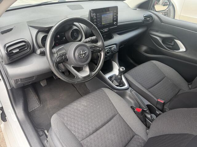 Toyota YARIS 1.5 VVT-i First Edition Carplay / 16'' LMV / NAP / Bovag