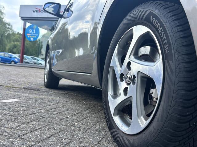 Toyota YARIS 1.5 Hybrid Aspiration | Navigatie | Climate | 15'' Lmv