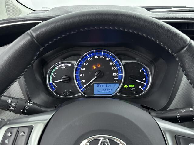 Toyota YARIS 1.5 Hybrid Aspiration | Cruise Control | Climate Control | Parkeercamera | Metaallak | APK 28-07-2026 | NL-Auto | Lederen Stuur |