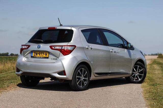 Toyota YARIS 1.5 Hybrid Aspiration ? Camera ? Cruise ? Clima