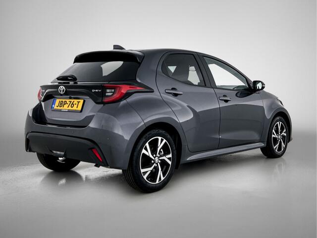 Toyota YARIS 1.5 Hybrid 115 Dynamic | Parkeersensoren V+A | Camera | Adaptive cruisecontrol | Stoelverwarming |