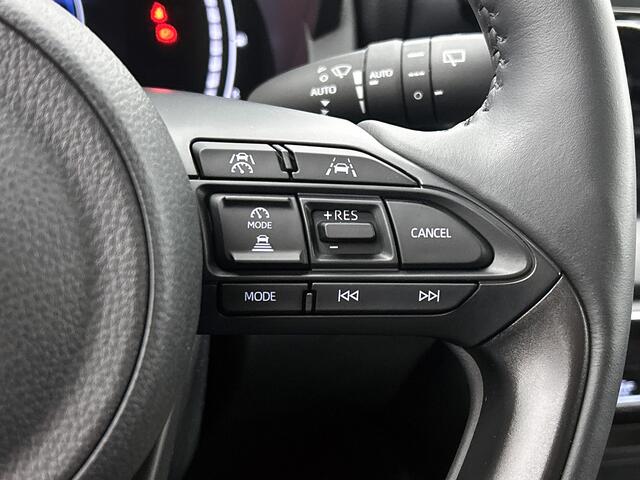 Toyota YARIS 1.5 Hybrid 115 Dynamic | Parkeersensoren V+A | Camera | Adaptive cruisecontrol | Stoelverwarming |