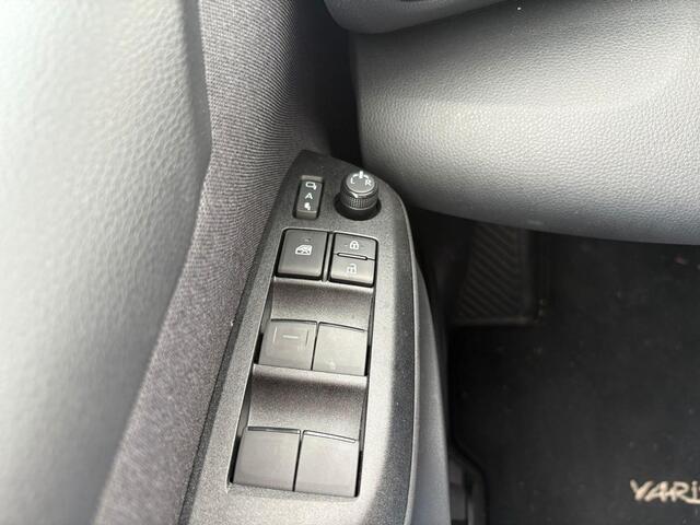 Toyota YARIS 1.5 Hybrid 115 First Edition