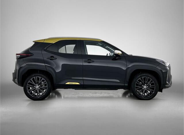 Toyota YARIS Cross 1.5 Hybrid Adventure | Panoramadak | All-season banden |